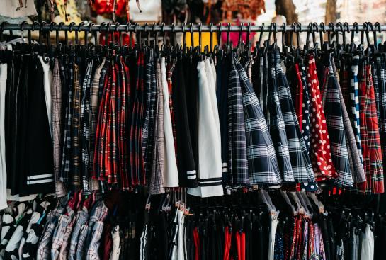 Une tringle de vêtements