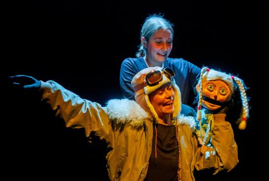 Les comédiens du spectacle Lod et Lumi