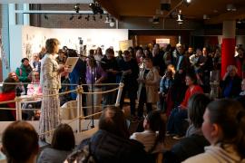 Des comédiens sur scène