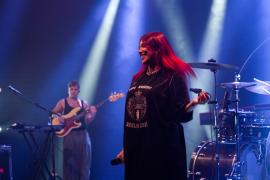 La chanteuse Charles sur scène