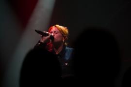 La chanteuse Mado sur scène