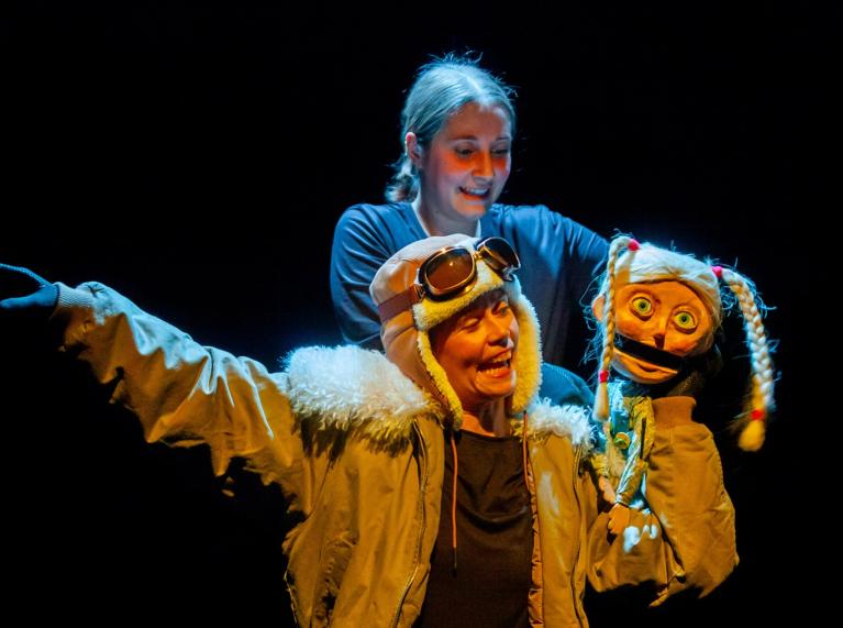 Les comédiens du spectacle Lod et Lumi